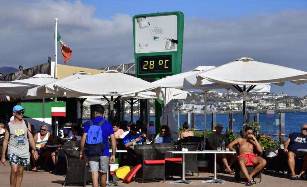 El turismo echa el freno de repente en marzo y abril pero la patronal no atisba un cambio de tendencia