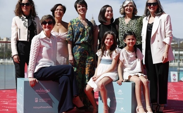 '20.000 especies de abejas' y 'Las hijas' ganan las Biznagas de Oro del Festival de Málaga