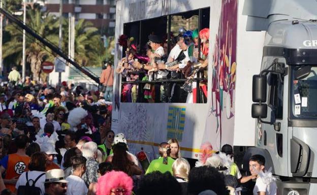 Maspalomas celebra su gran cabalgata de los 'Ritmos latinos'
