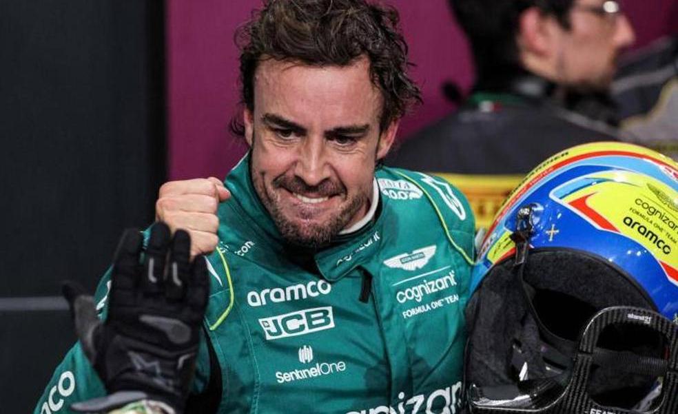 Alonso logra un podio 100 de ley tras una jornada surrealista