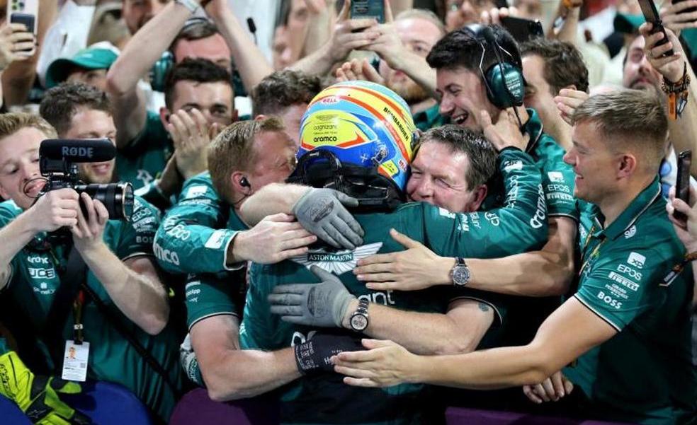 Alonso o cómo celebrar tres podios en dos carreras
