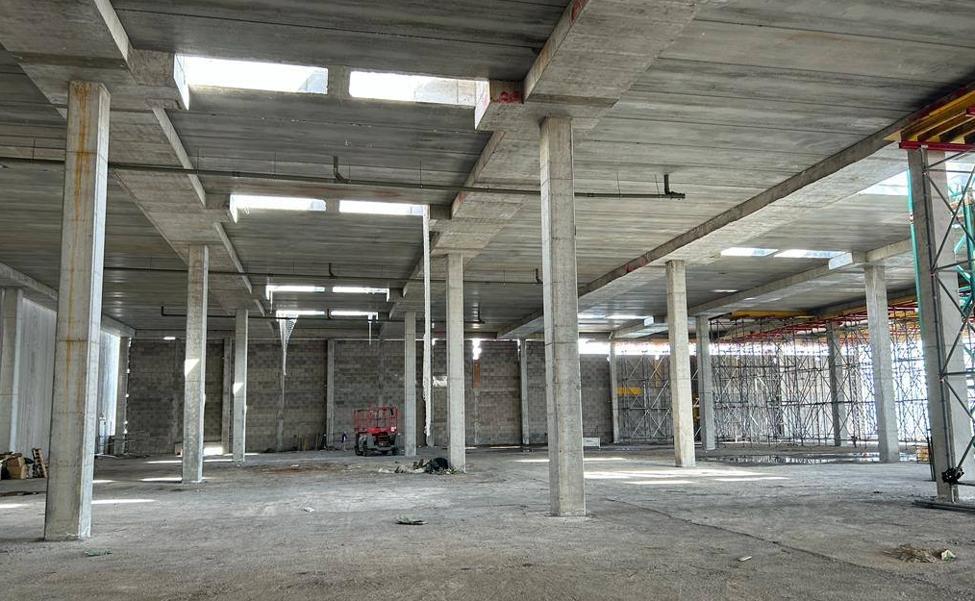 HiperDino ampliará en un 45% su centro logístico de Tenerife
