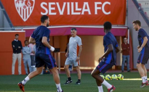 Mendilibar sustituye a Sampaoli en el banquillo del Sevilla