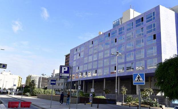 La CEOE denuncia que el exceso de normas y la «telaraña jurídica» lastran la economía canaria